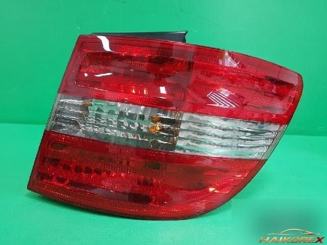 Mercedes-Benz B-Class 2007 — комбинированный фонарь задний правый A1698202664