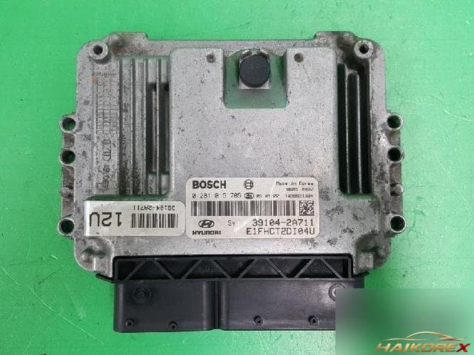 Hyundai i30 2009 — блок управления двигателем ECU 39104 2A711