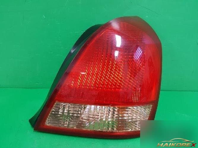 Hyundai Avante 2003 — комбинированный фонарь задний правый 92402 2D300 3