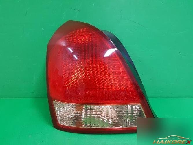 Hyundai Avante 2003 — задний комбинированный фонарь левый (сторона водителя) 92401 2D300 4