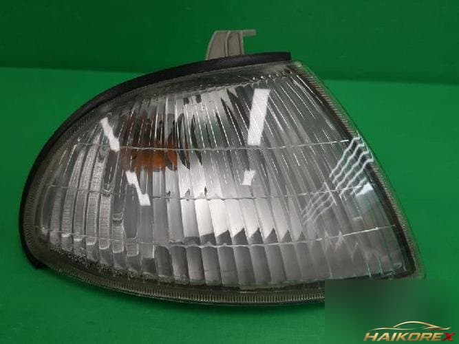 Kia Avella 1997 — габаритный фонарь правый