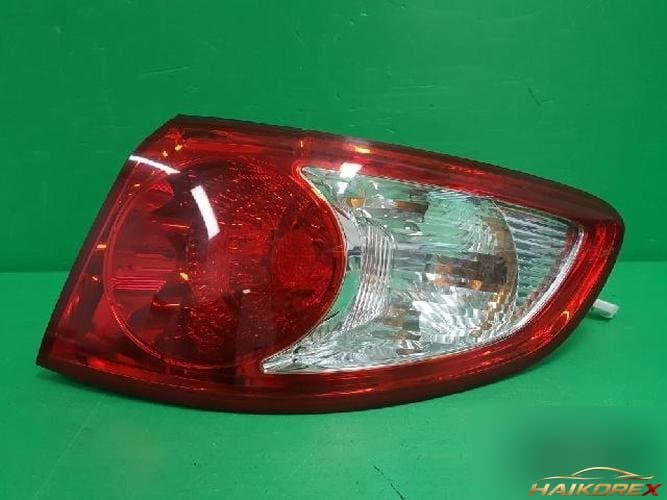 Hyundai Santa Fe 2007 — фонарь задний правый (комбинированный) 92402 2B000 9