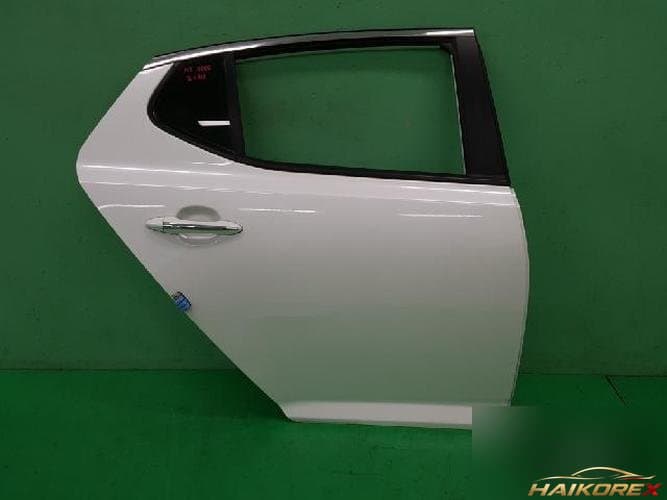 Kia K5 2011 — дверь задняя правая 770042T000