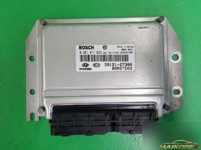 Kia Carens 2003 — блок управления двигателя (ECU) 39121 27300