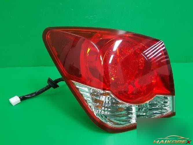 Chevrolet Cruze 2011 — фонарь задний левый (комбинированный) 95039728