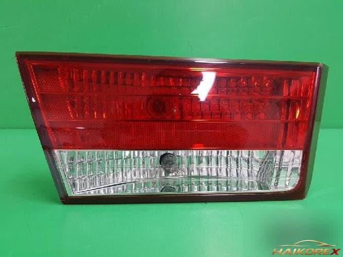 Hyundai Sonata 2006 — накладка задней двери левая 924033K000