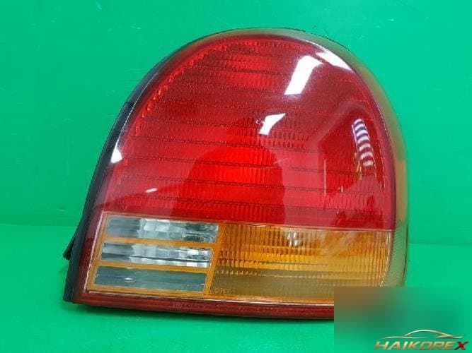 Hyundai Sonata 2000 — комбинированный фонарь задний правый 92402 38001 2