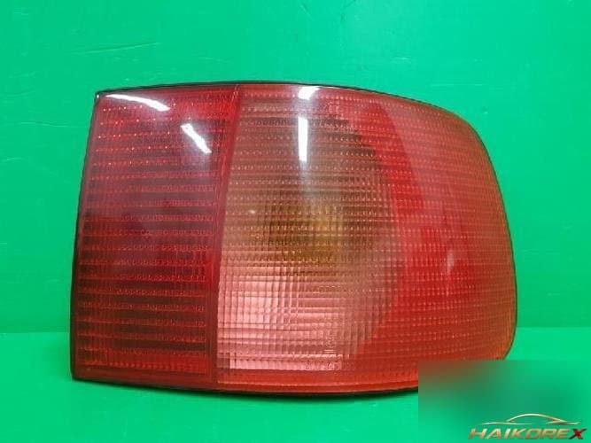 Audi A8 1997 — фонарь задний комбинированный правый (пассажирский) 4D0 945 096