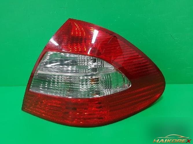 Mercedes-Benz E-класс 2007 — комбинированный фонарь задний правый A2118202464