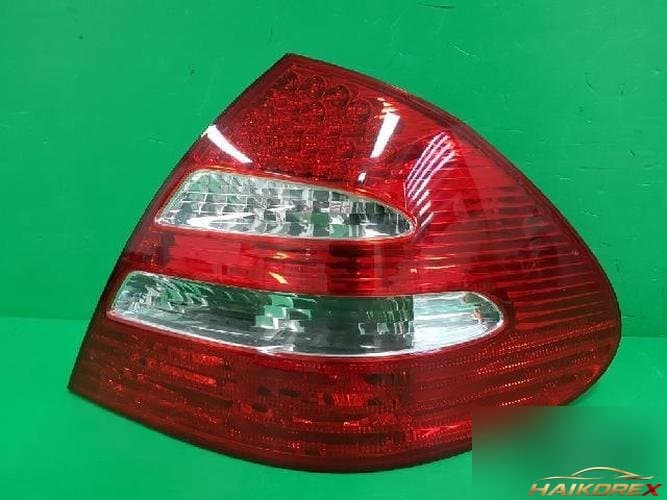 Mercedes-Benz E-Class 2006 — комбинированный фонарь задний правый A2118200664