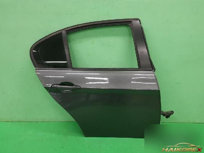 BMW 3-Series 2006 — дверь задняя правая