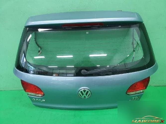 Volkswagen Golf 2012 — дверь багажника