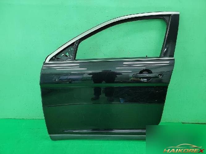 Ford Taurus 2010 — дверь передняя левая