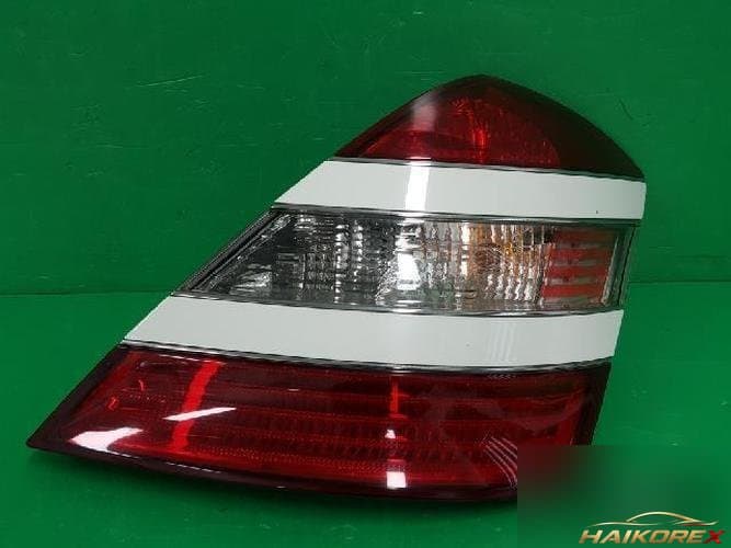 Mercedes-Benz S-Class 2008 — комбинированный фонарь задний правый (пассажирский) A2218200464