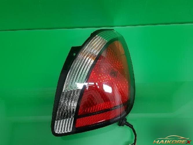 Kia Pride 2006 — комбинированный фонарь (задний) правый 924021G200