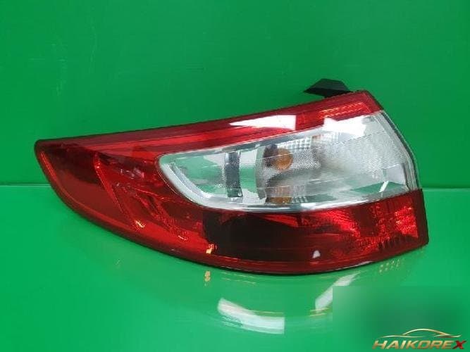 Renault SM3 2011 — комбинированный фонарь задний левый 265550016R