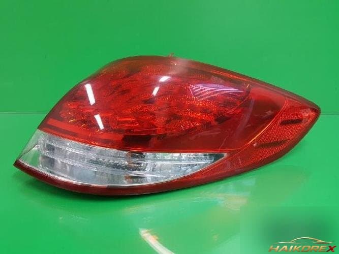 Hyundai Veloster 2012 — комбинированный фонарь (задний) правый 92402 2V110 2