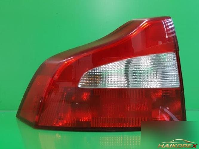 Volvo S80 2008 — задний комбинированный фонарь левый