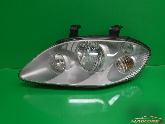 KG Mobility Rodius 2011 — фара левая