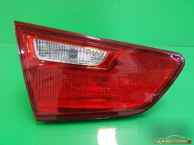 Kia K5 2014 — накладка двери задней левая 924032T500