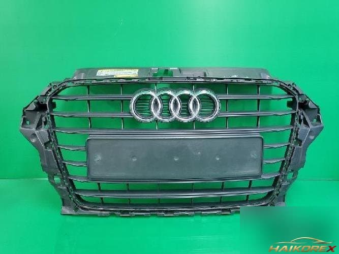 Audi A3 2017 — решетка радиатора 8V5 853 651