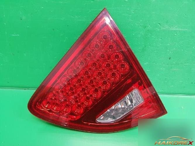 Hyundai Veracruz 2010 — задний фонарь LED (крышка багажника)