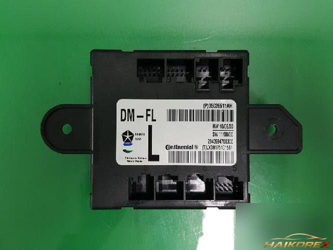 Chrysler 300 2011 — блок управления ETACS/BCM 05026611AH