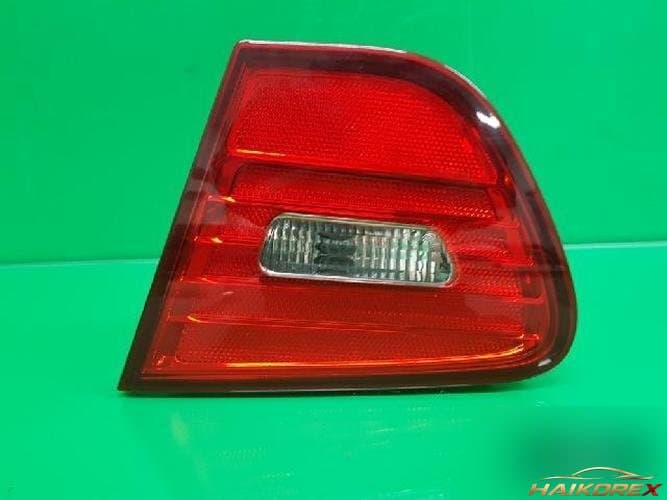 Hyundai Avante 2009 — задний фонарь в крышку (багажника) 924042H000