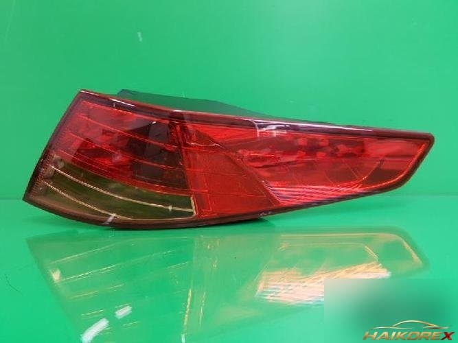 Kia K5 2011 — фонарь задний правый (комбинированный) 92402 2T000 5