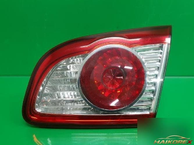 Hyundai Santa Fe 2010 — крышка багажника (белая)