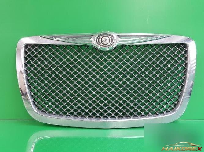 Chrysler 300 2009 — решетка радиатора