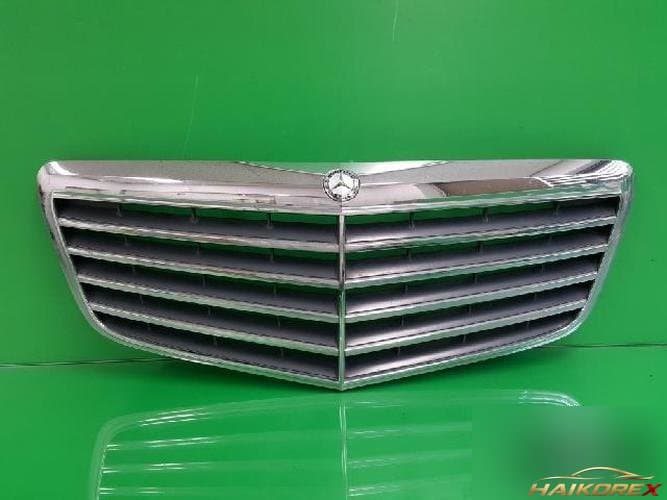 Mercedes-Benz E-Class 2007 — решётка радиатора