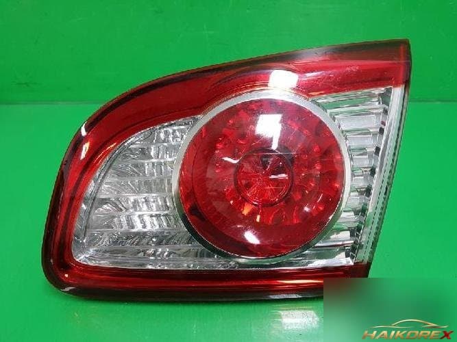 Hyundai Santa Fe 2011 — фонарь в крышку багажника (белый)
