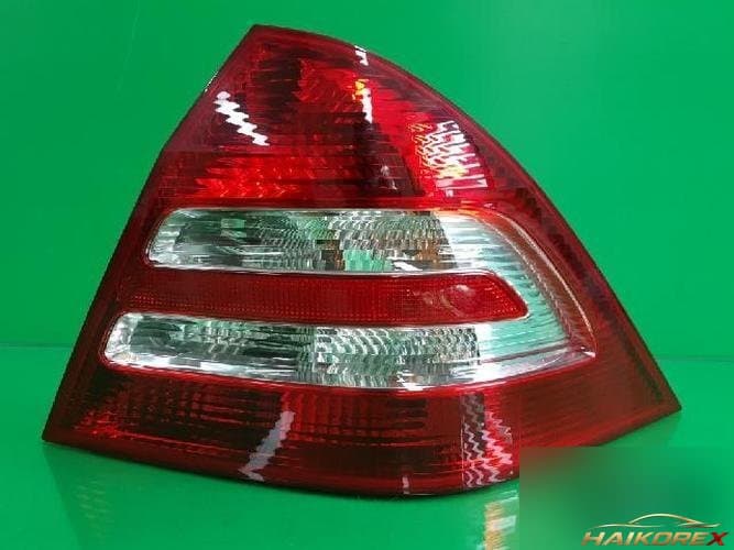 Mercedes-Benz C-класс 2005 — комбинированный фонарь задний правый (пассажирский) 2038202064