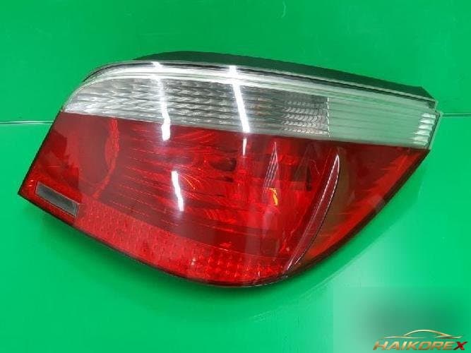 BMW 5 Series 2004 — комбинированный фонарь задний (правый, пассажирский) 6910768