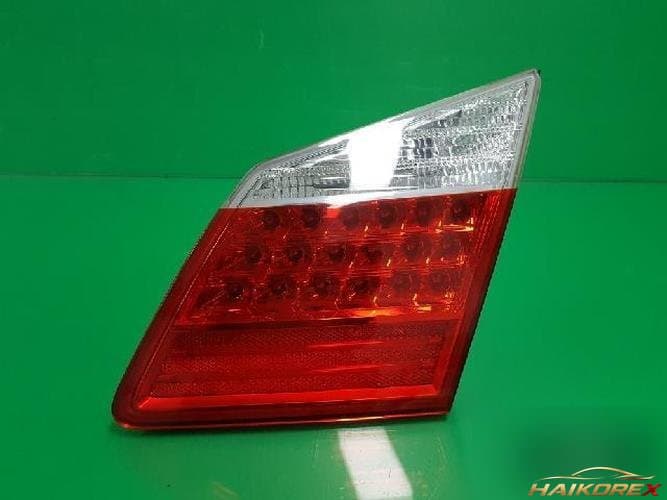Hyundai Genesis 2010 — фонарь заднего хода в крышку багажника 924043M000