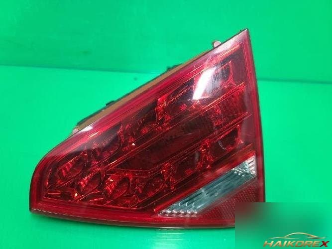 Audi A5 2011 — задний фонарь в сборе (багажник) 8T0945094A