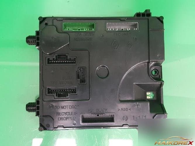 Renault SM7 2012 — модуль ETACS/BCM 284B13135R