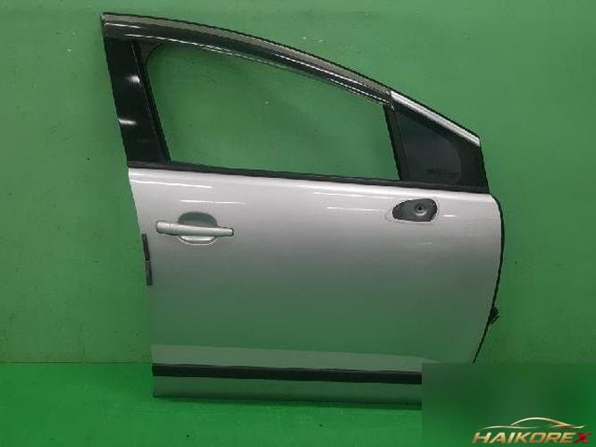 Peugeot 3008 2011 — передняя дверь правая
