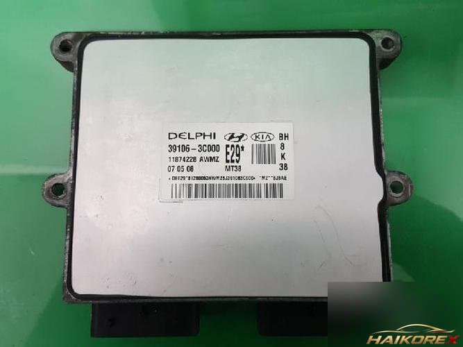 Hyundai Genesis 2008 — блок управления двигателем ECU 39106 3C000
