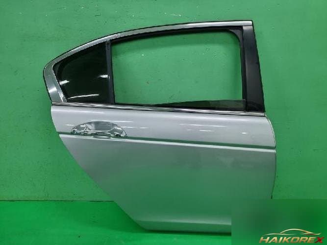 Honda Accord 2010 — дверь задняя правая