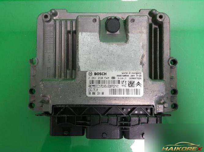 Peugeot 208 2014 — блок управления двигателем ECU 9666729580