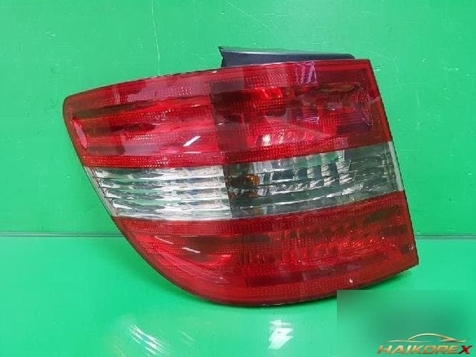 Mercedes-Benz B-Class 2008 — комбинированный фонарь задний левый A1698202564