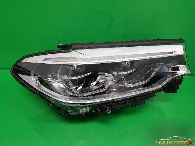 BMW 5 Series 2017 — фара правая 7439210-01