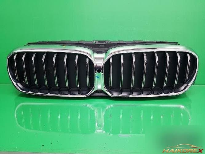 BMW 5 серия 2021 — решетка радиатора 5A218F3-01