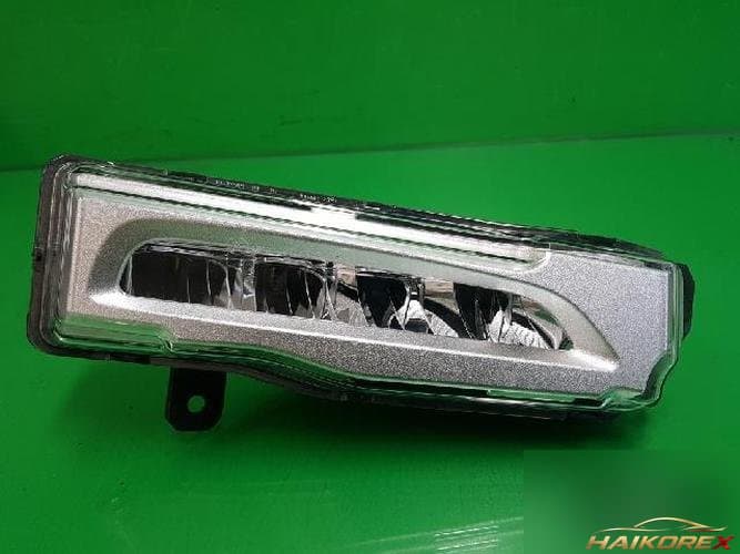 BMW X5/X7 G05/G07 2021 — противотуманная фара правая 6317 7406366-04