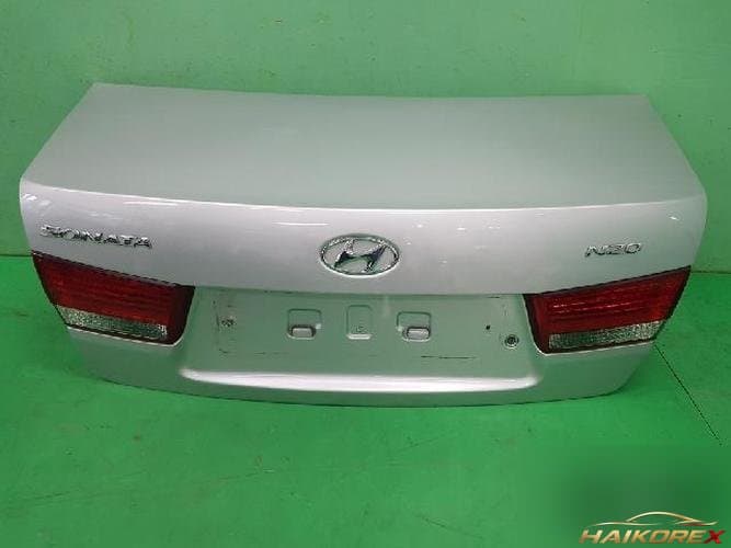 Hyundai Sonata 2011 — крышка багажника