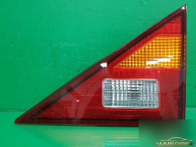 SsangYong Rodius 2011 — накладка крышки багажника (с фонарём)