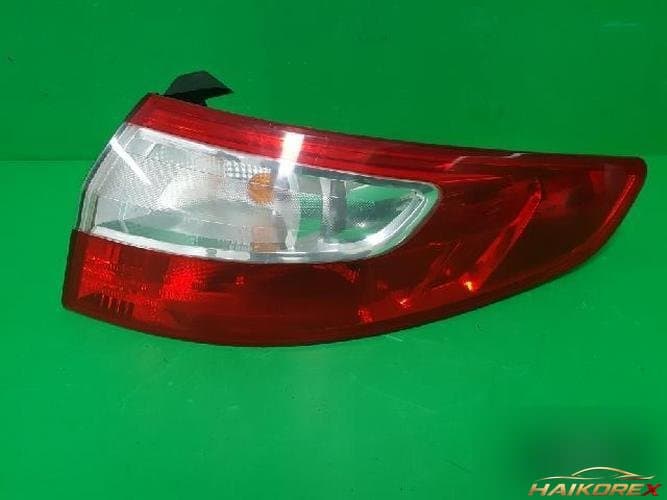 Renault SM3 2010 — комбинированный фонарь задний правый (пассажирский) 265500016R