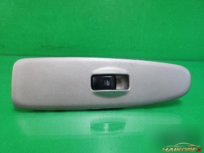 Hyundai Avante 2004 — кнопка стеклоподъёмника 935752D000RT